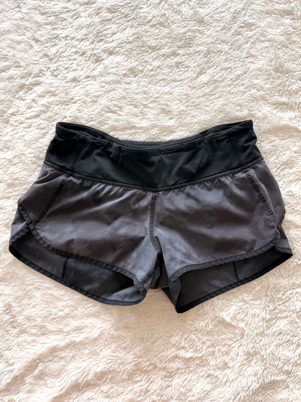 Lululemon 4 Graphite Grey Speed Up Lined Short 2.5"